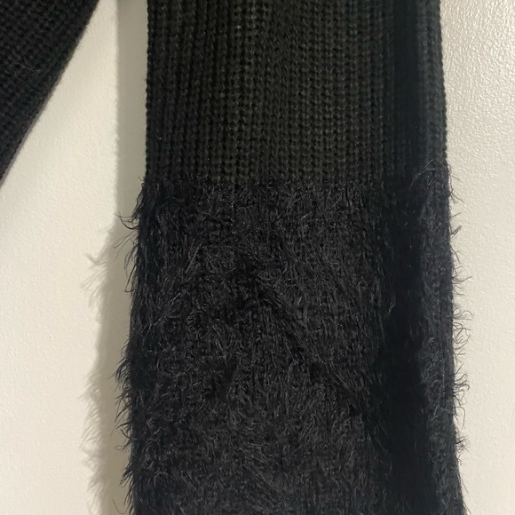 Sweater - Picture 3 of 6